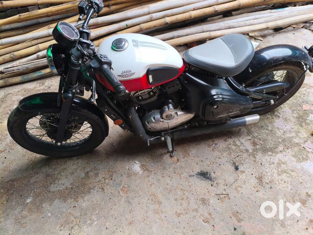 Selling my year old jawa 42 bobber