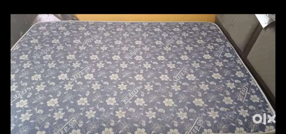 Sleeping matress for sale