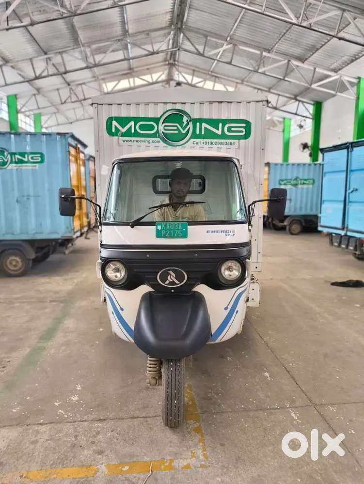 Delivery boy job  /auto rickshaw driver