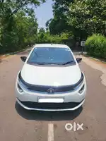 Tata Altroz XZ, 2023, Petrol