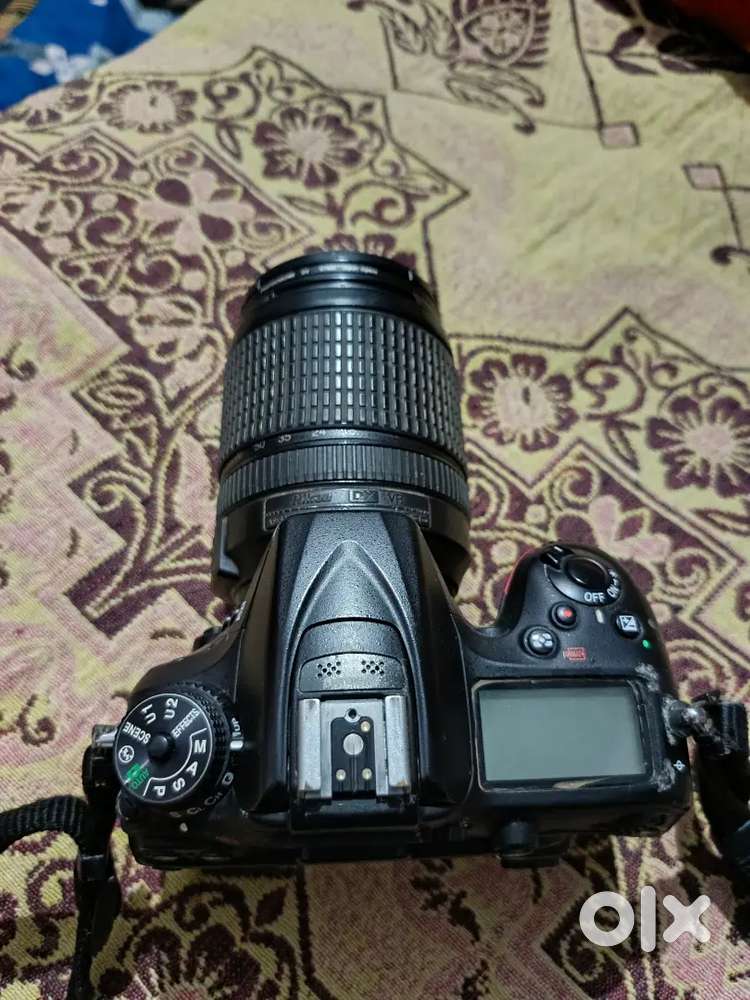 NIKON D7200 (ONLY CAMERA)