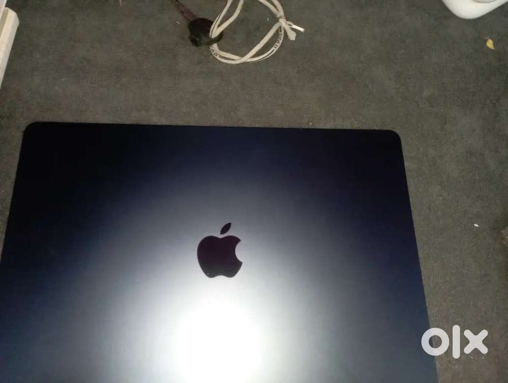 Apple Macbook Air M2 (15 , 2023) - Elegant, Powerful & Like New