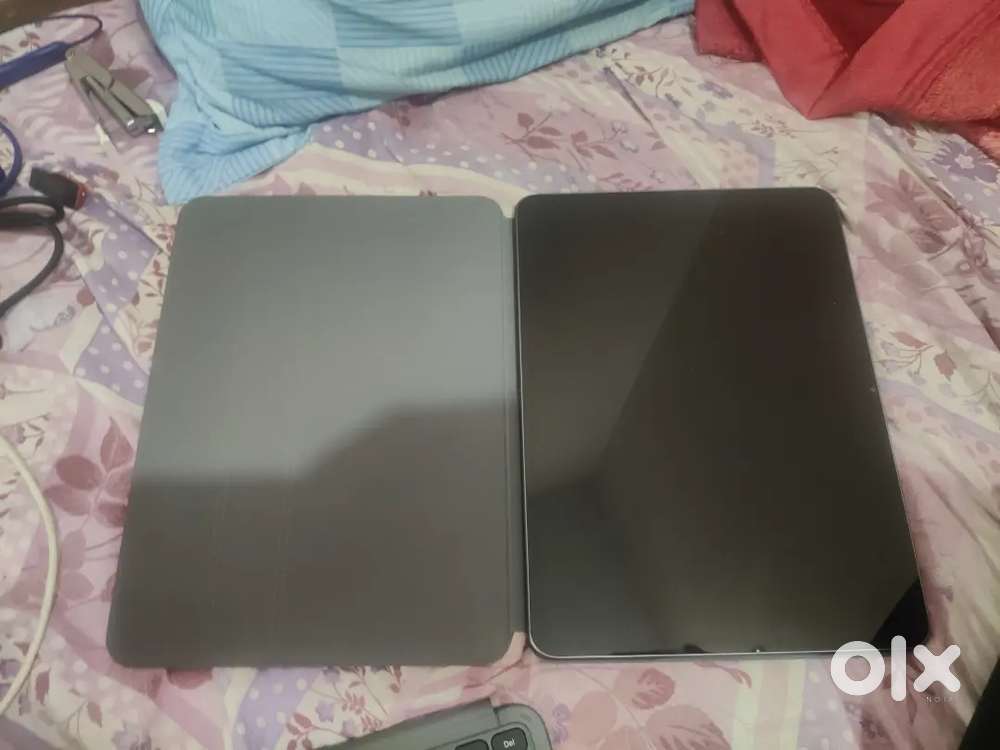 Oneplus pad2 with smart keyboard and folio case