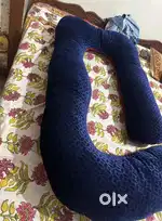 Mom’s moon pregnancy pillow