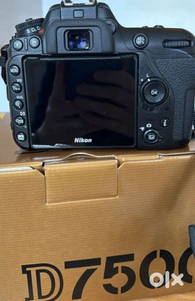 Nikon D7500