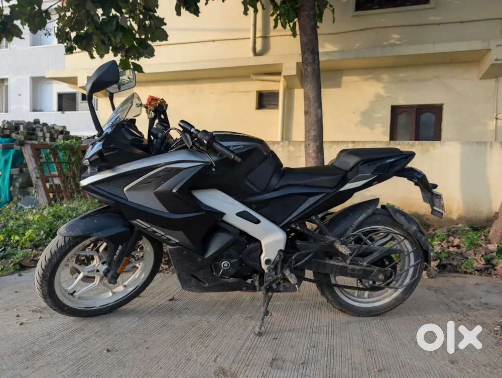 BAJAJ PULSAR RS 200 2021MODAL BIKE URGENT SELLING