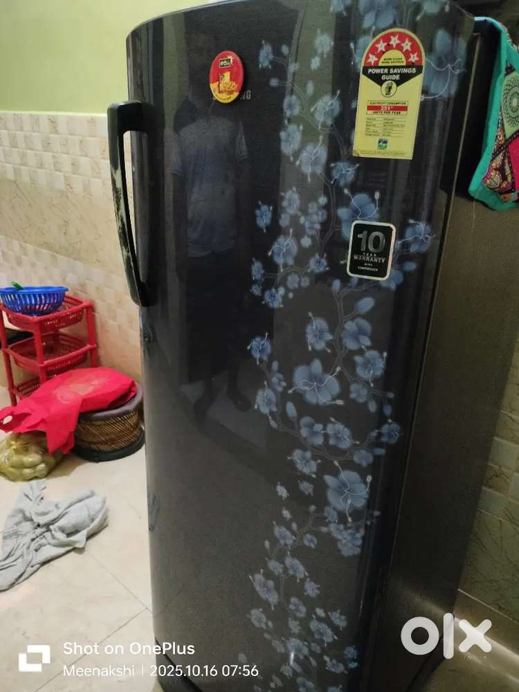 Selling Samsung Fridge