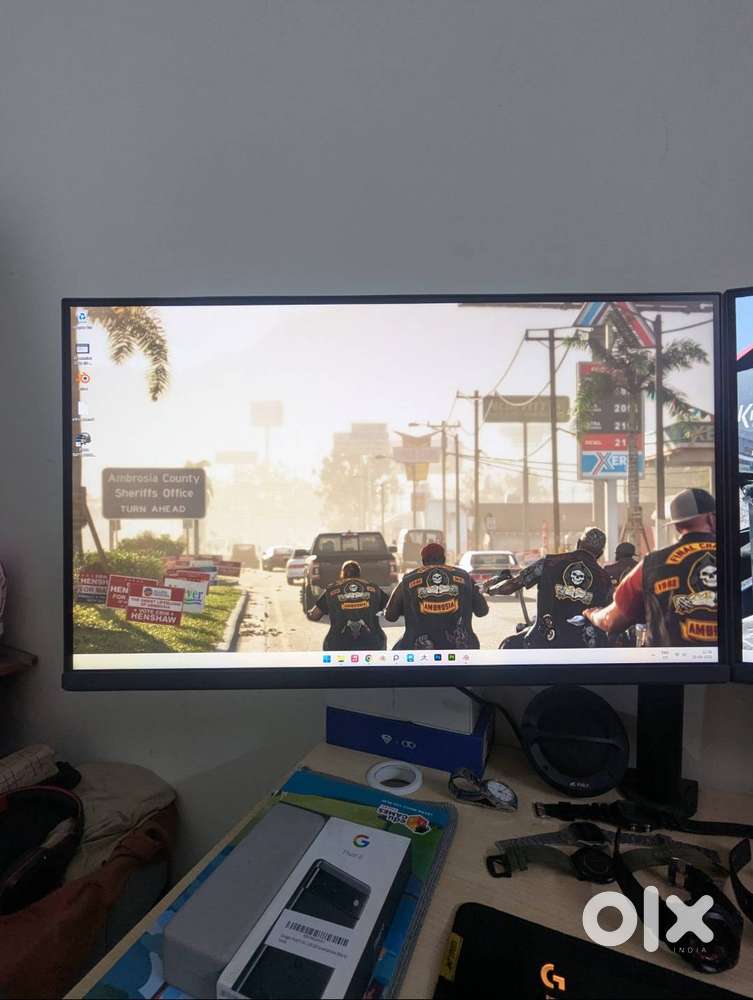 Samsung Curved Monitor – Excellent Condition