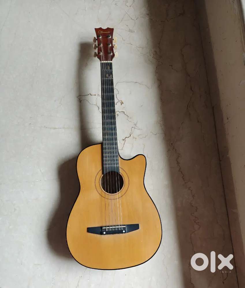 39 size Granada Guitar - compact guitar