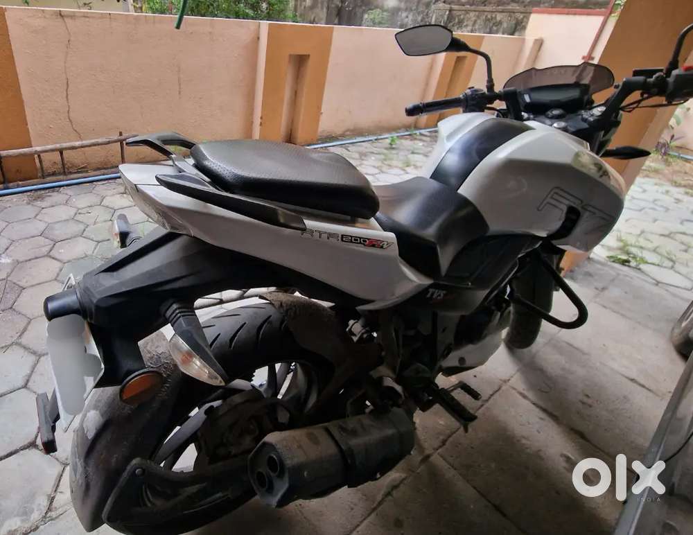 Apache RTR 200 4v FI(1st owner)