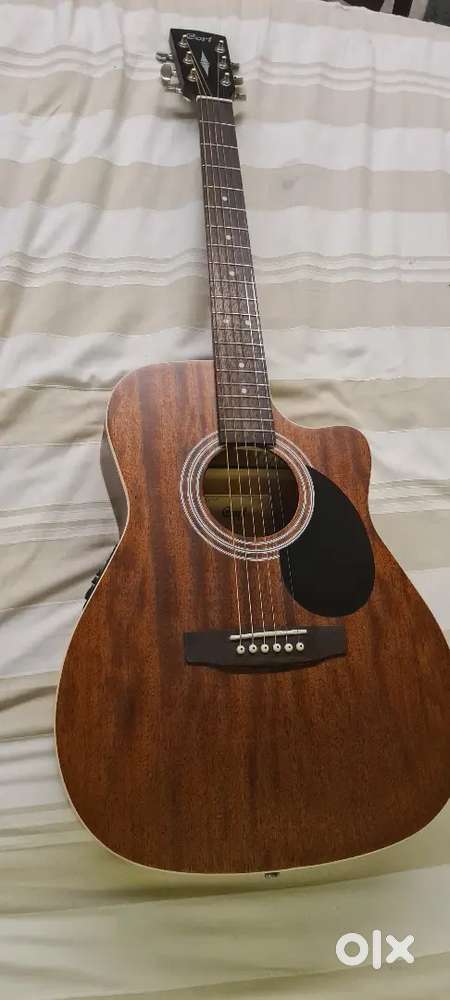 Cort AF500MCE OP SEMI ACOUSTIC GUITAR