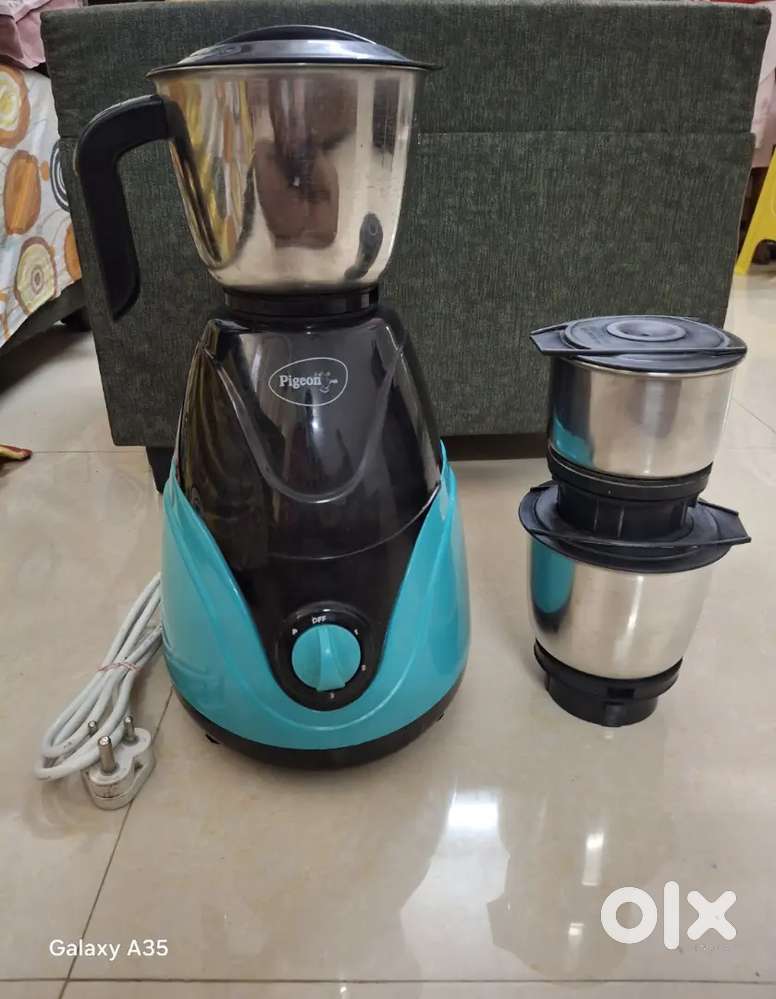 Pigeon mixer grinder