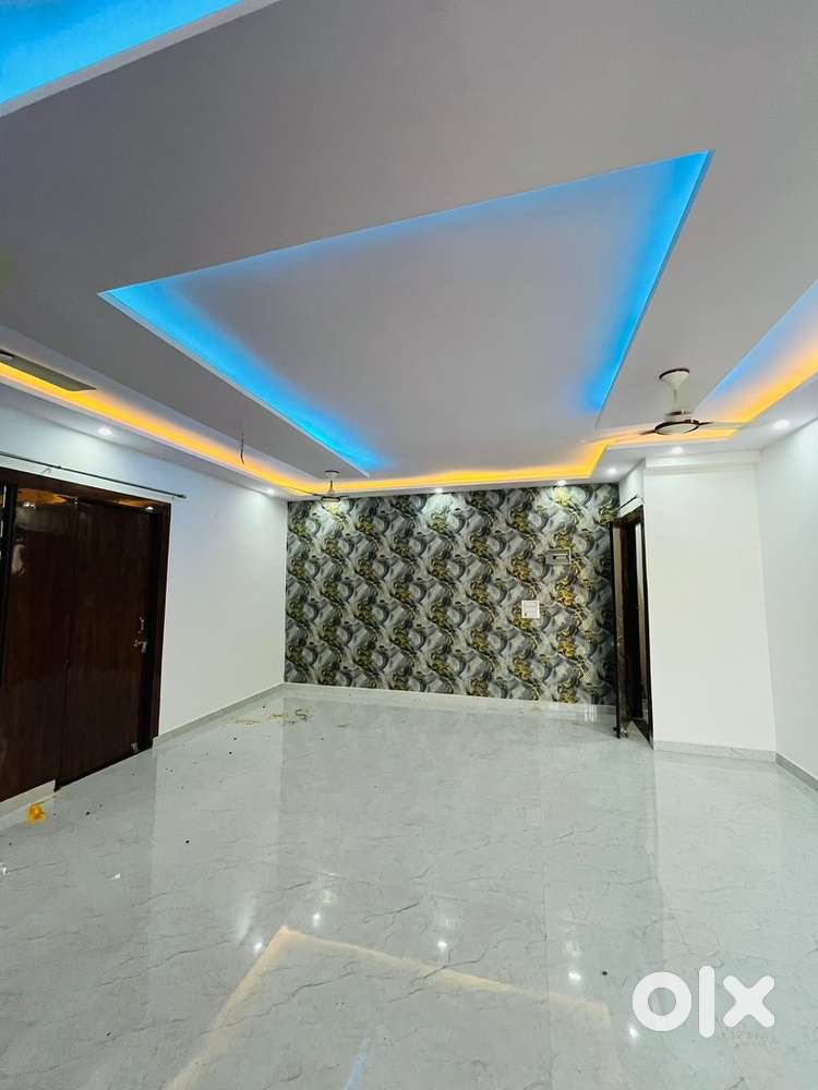 3 bhk floor 160 gaj space