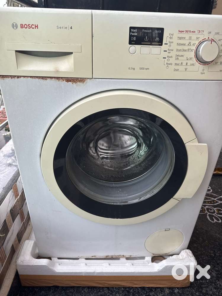Bosch series 4 - front load washing machine wth hot water