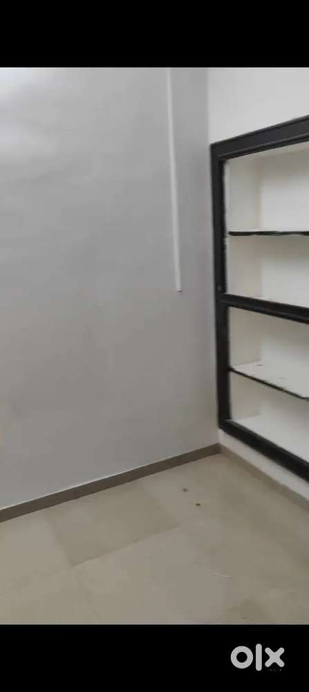 Urgently requirement for female flatmate