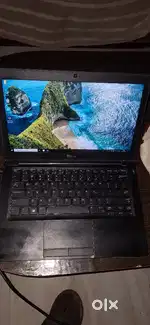 Good condition i7 6th generation 8gb 256 gb