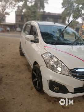 Maruti Suzuki Ertiga 2018 CNG & Hybrids 185000 Km Driven