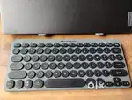 Get a portable pebble keys keyboard by Amkette