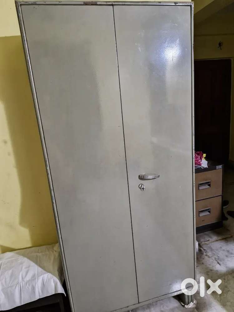 Raj & Raj Large Size Steel Almirah