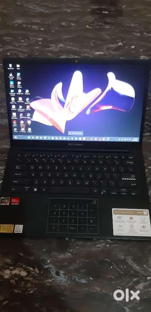 ASUS  vivobook 7 September