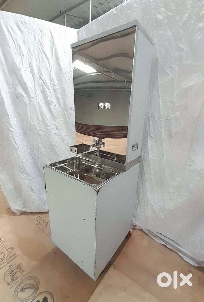 Miror Sink with water tank