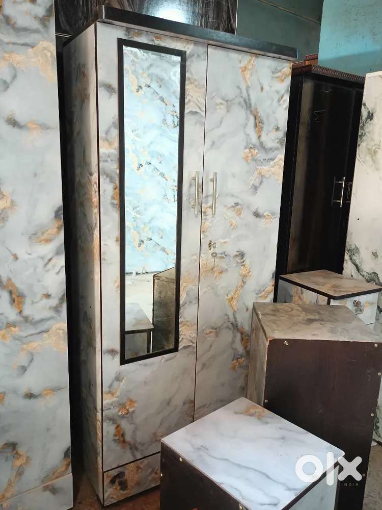 Brand new Almirah factory rate pr milegi