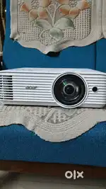 Acer s1286h Short throw projector