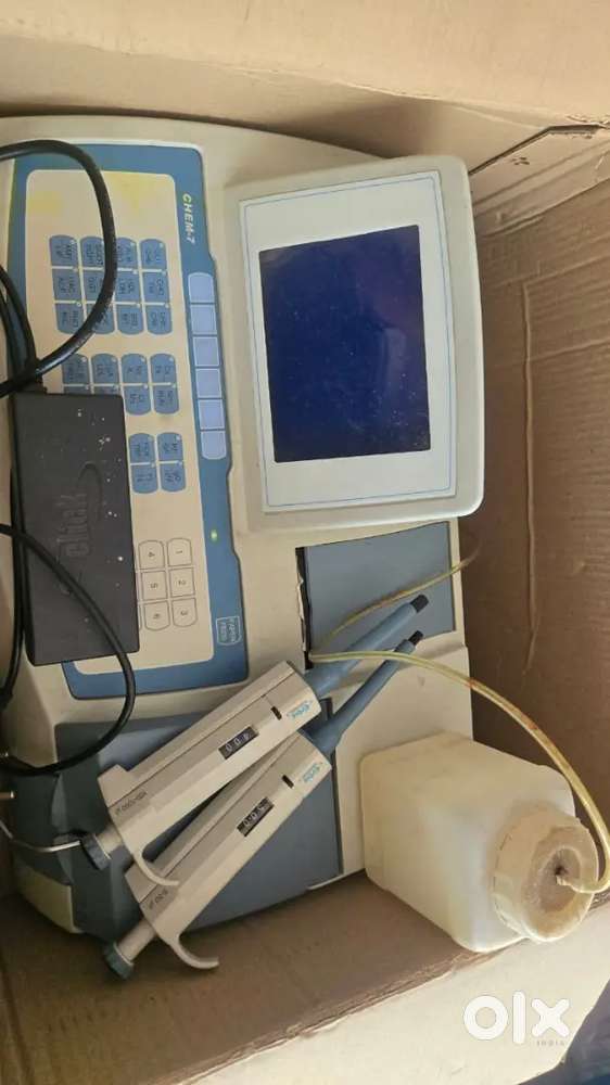 Biochemistry analyser and haemometer