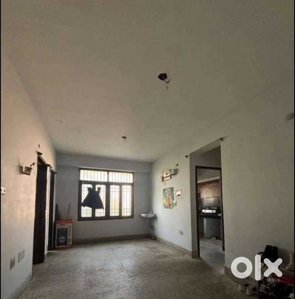 Flat for Individual girls