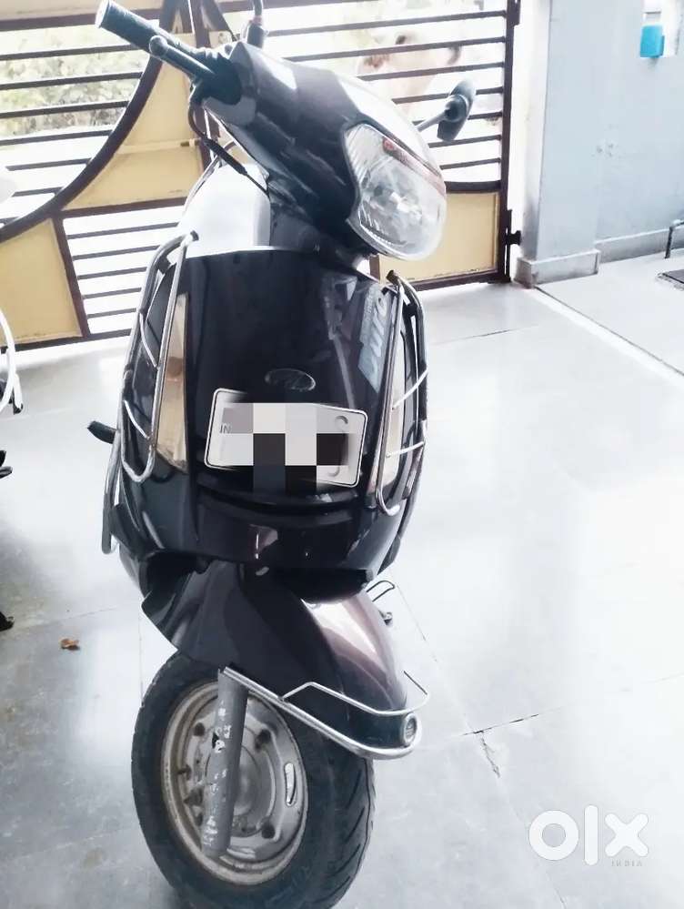 Scooty Mahindra