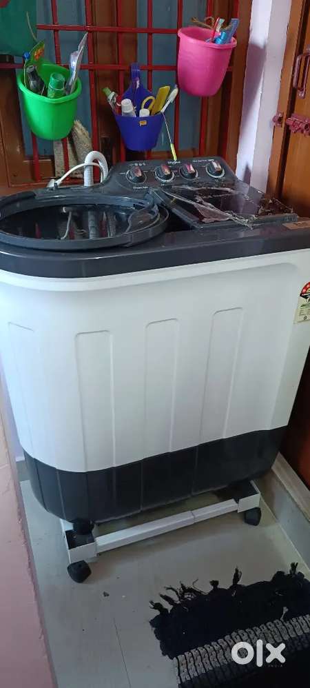 Semi automatic washing Machine whirlpool