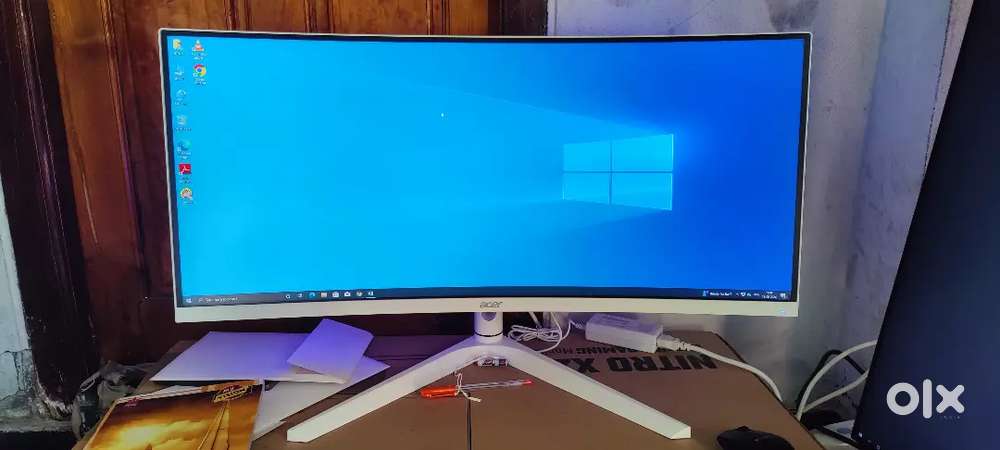Acer And Dell monitors with CPU