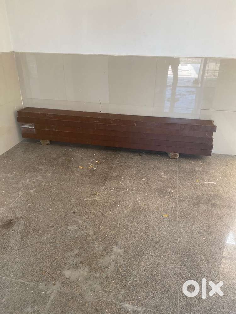 Wooden planks box type with veneer