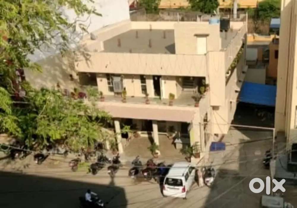 MP Nagar Zone 2 (3400 Sqft Building Sale)