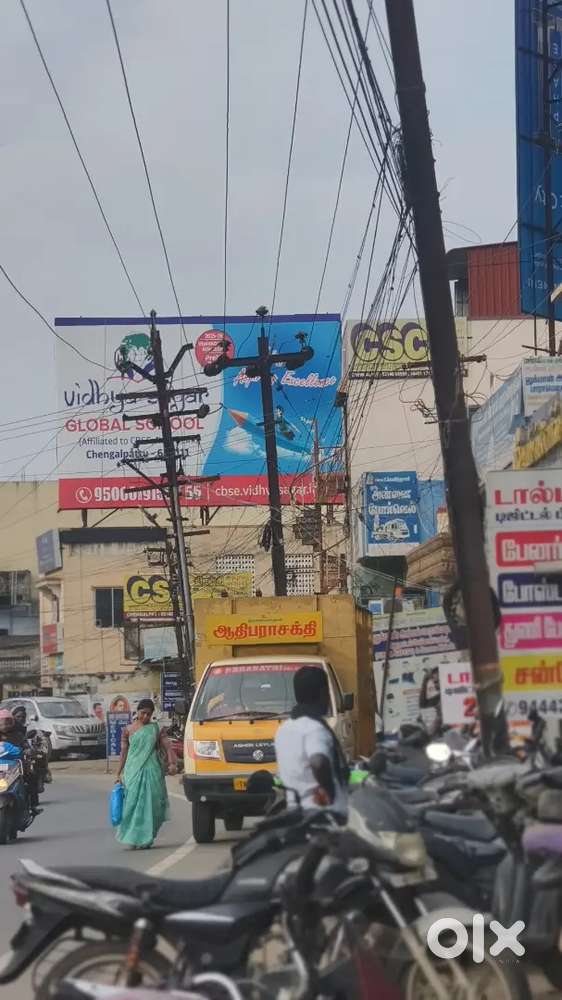 Best place to build commercial buildings,100 ft main road