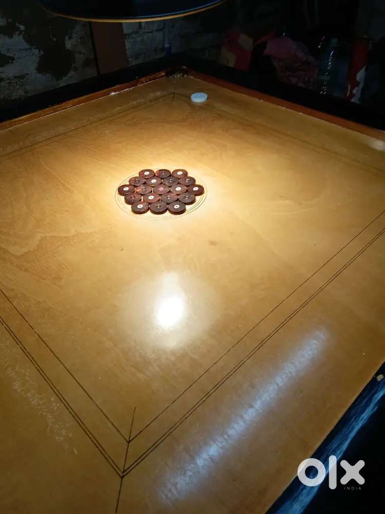 A  superb condition carom