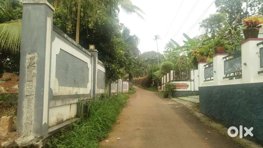 പേരൂർ സ്ഥലം വില്പനക്ക്