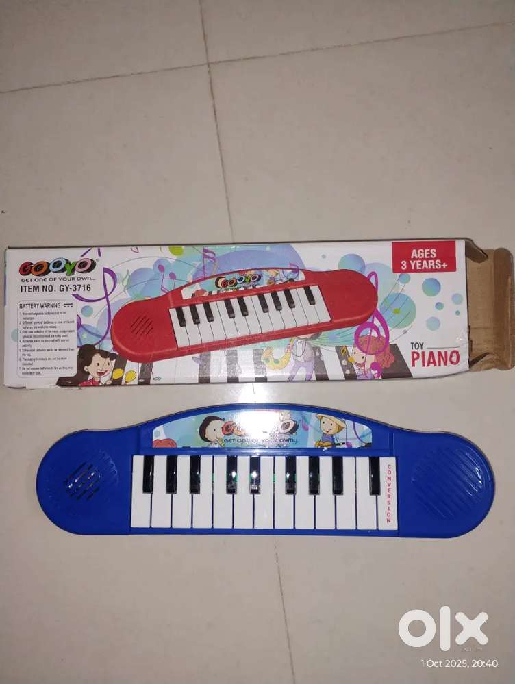 PIANO toy, children play