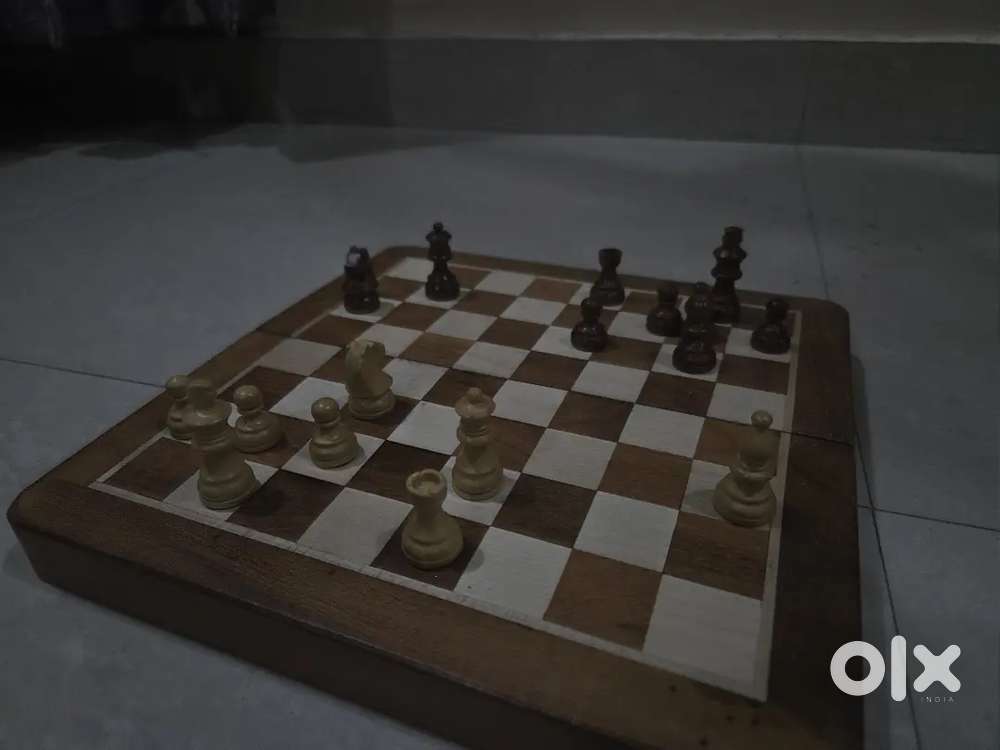 Premium Magnetic Wooden Chess Set With Extra Queens