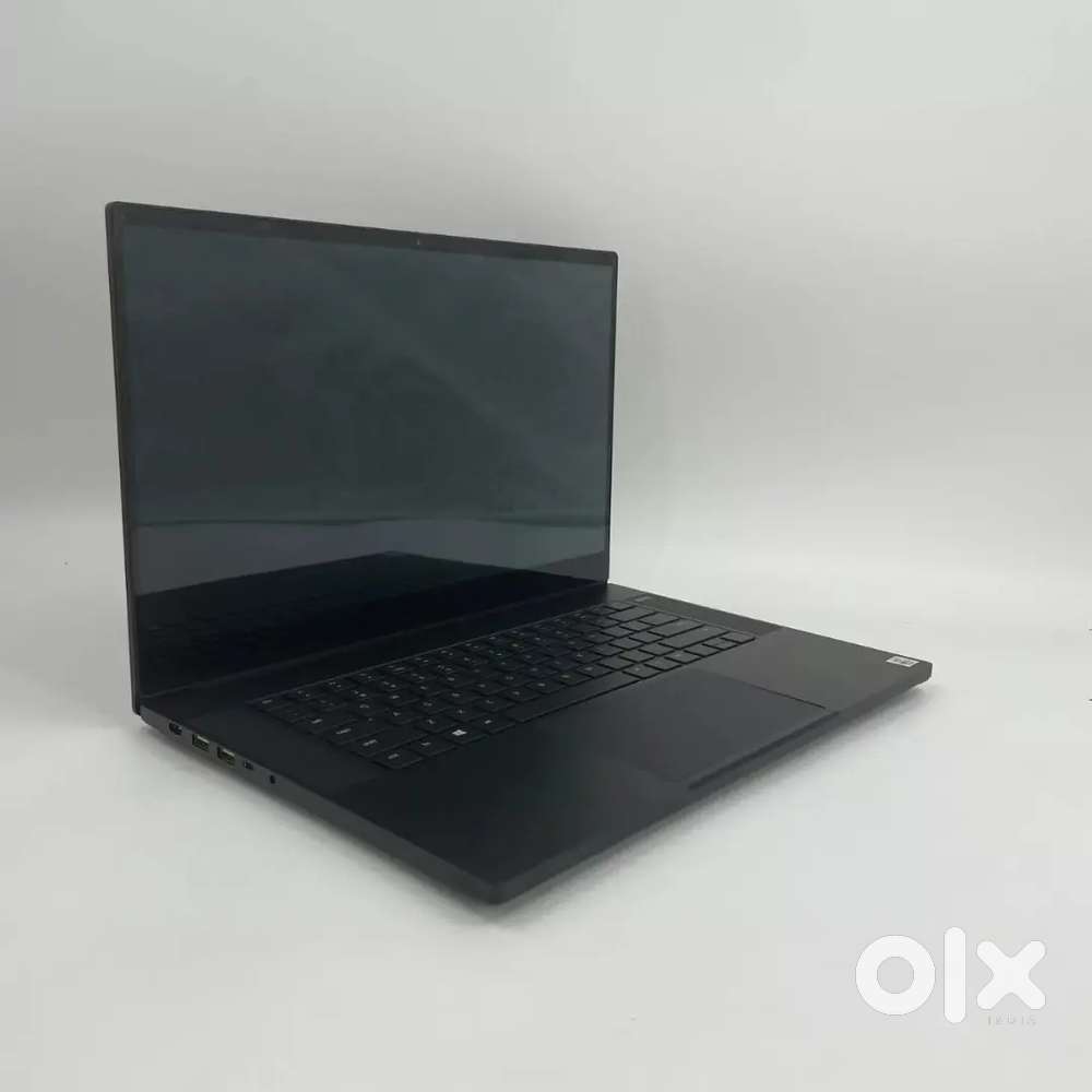 Razer Blade 15 Advanced 4K TOUCH 2.3 GHz i7-10875H 32GB 1TB RTX 2080