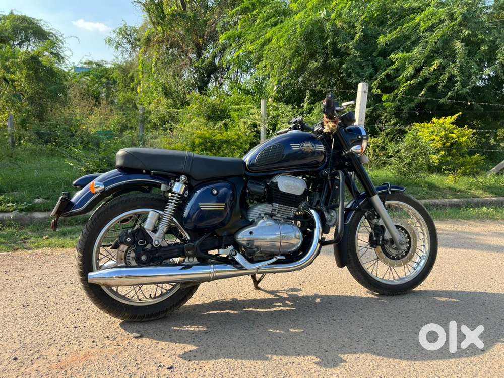 8600 Kms  JAWA 42 dual channel ABS