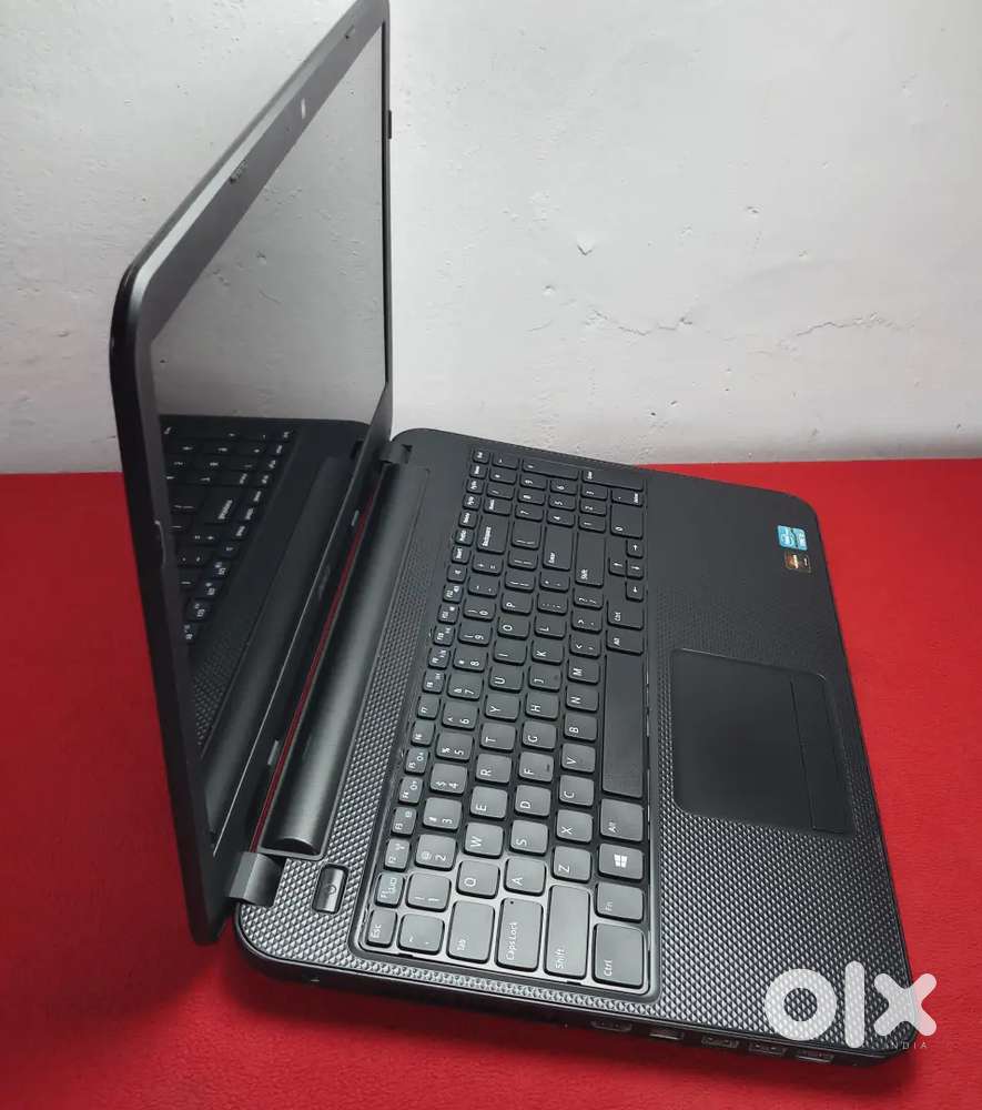 DELL Core i5 (3rd Gen.) With 2GB AMD Radeon Graphics Laptop