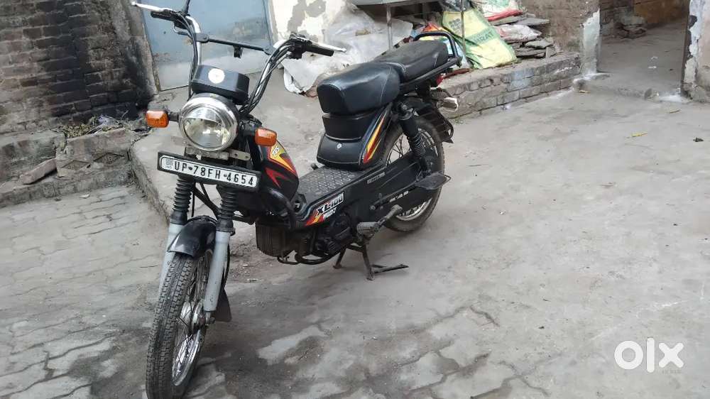 TVS XL 100