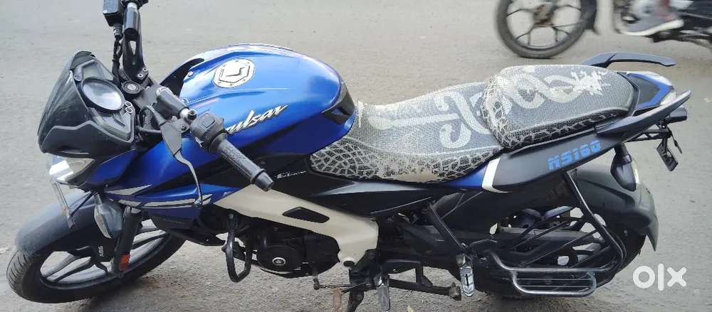 Good condition magar toda sketching hai