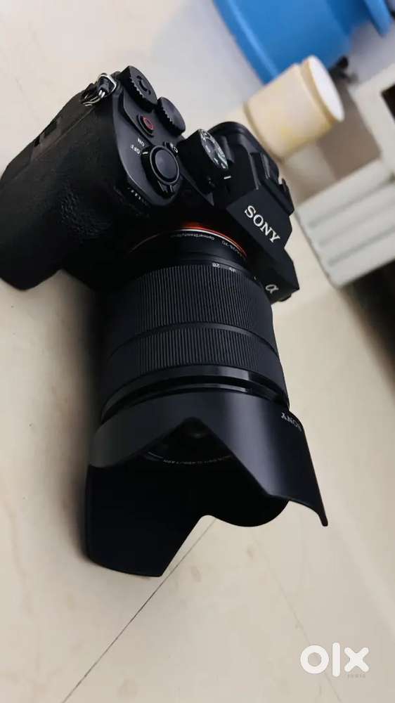 Sony A7M4 (Mark4) with 28-70 kit lens good Condition 5000 shuter count