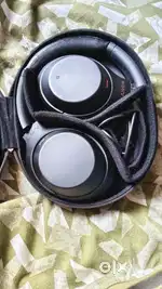 SONY 1000XM4 headphone