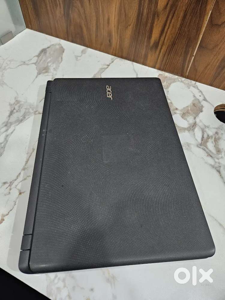 Acer aspire ES1 533 series