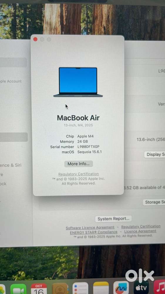 apple macbook air. 13.6 M4 chip. 24gb ram. 512gb ssd. like new with al