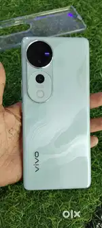 Vivo v40 8+8gb phone strong 128gb 12 month age very good condition