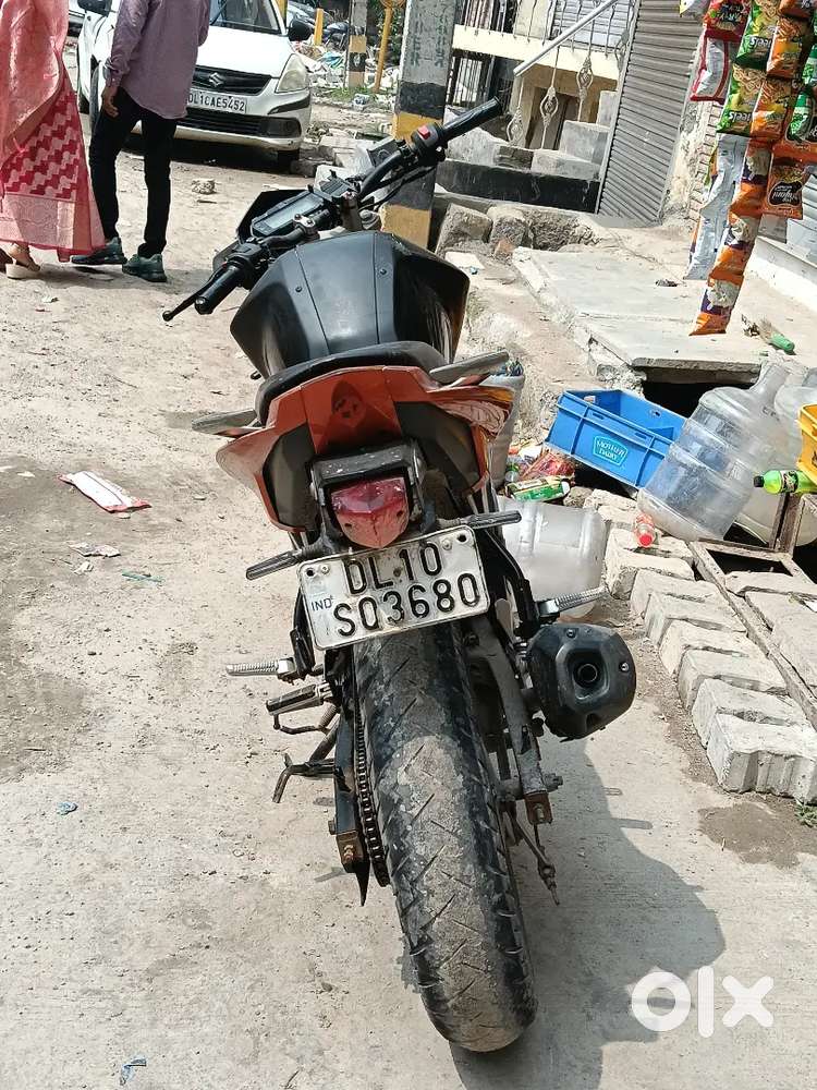 Kisko chaiye toh batana